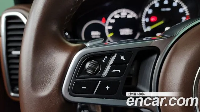 Porsche Cayenne 2020 thumb 7