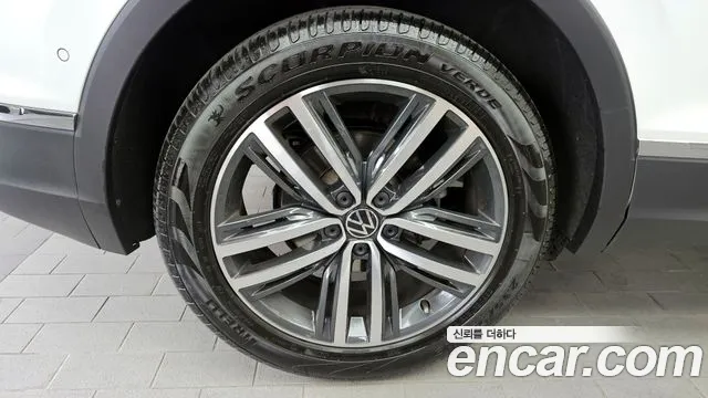 Volkswagen Tiguan 2024 thumb 6