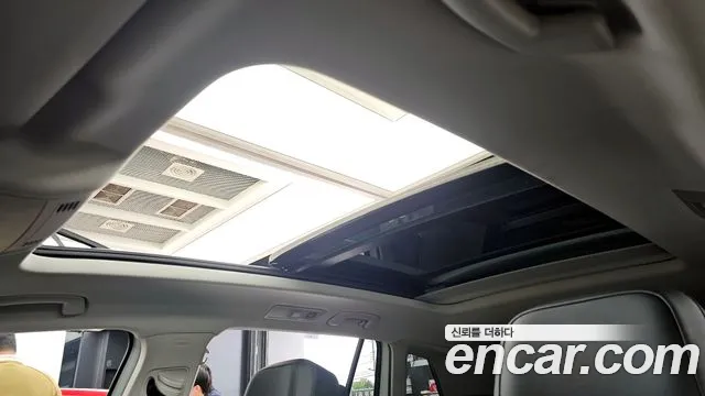 Volkswagen Tiguan 2024 thumb 2