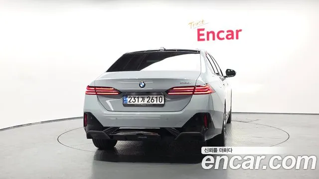 BMW 5 серии 2024 thumb 3