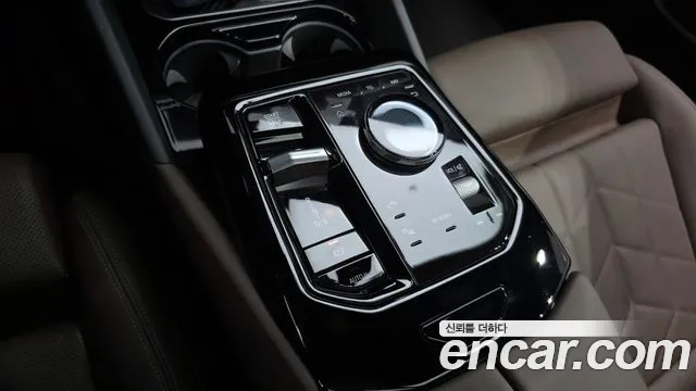BMW 5 серии 2024 thumb 7