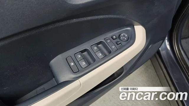 Hyundai Venue 2021 thumb 10