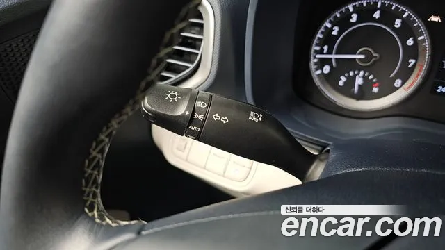 Hyundai Venue 2021 thumb 4