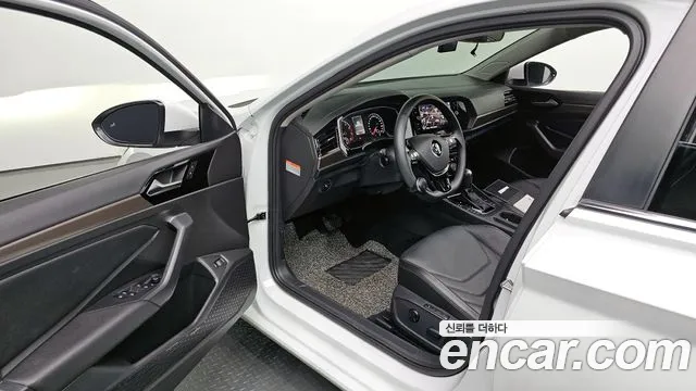 Volkswagen Jetta 2020 thumb 10