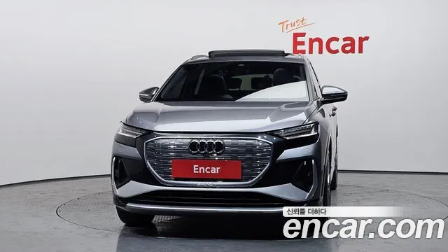 Audi Q4 e-tron 2025 thumb 9