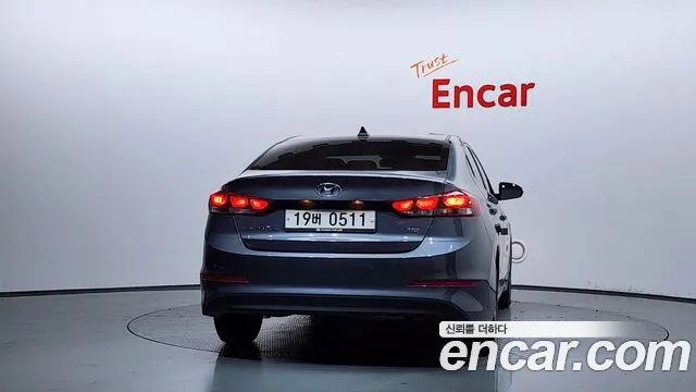 Hyundai AD 2015 thumb 4
