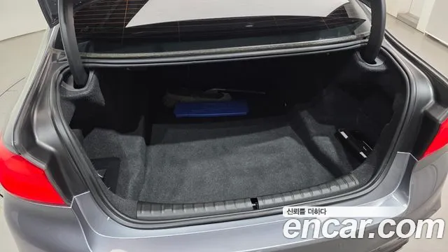 BMW 5 серии 2017 thumb 12