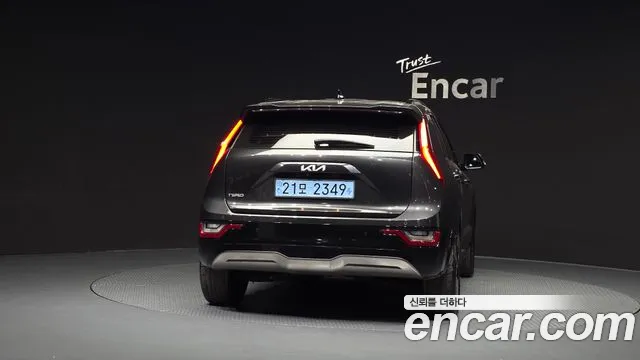 Kia Niro 2023 thumb 3