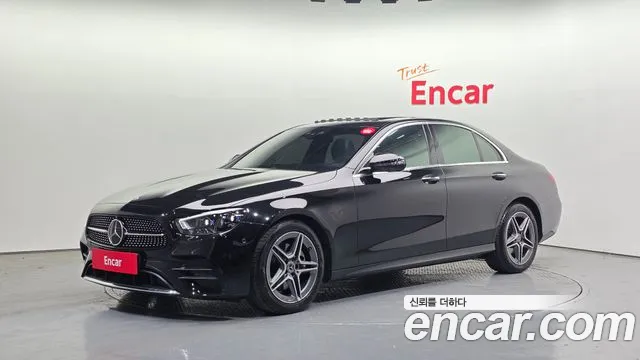Mercedes-Benz E-Class 2023 thumb 6