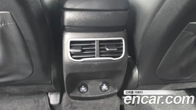 Hyundai Santa Fe 2022 thumb 4