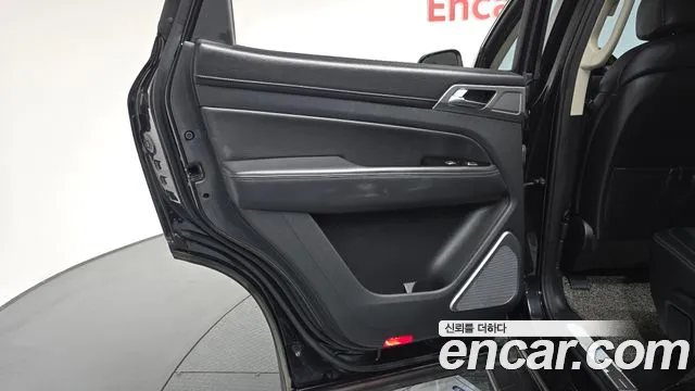 KGM Rexton 2021 thumb 8
