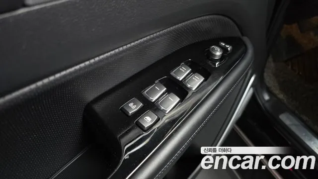 KGM Rexton 2021 thumb 12
