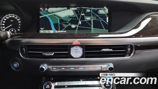 Genesis G90 2018 thumb 9