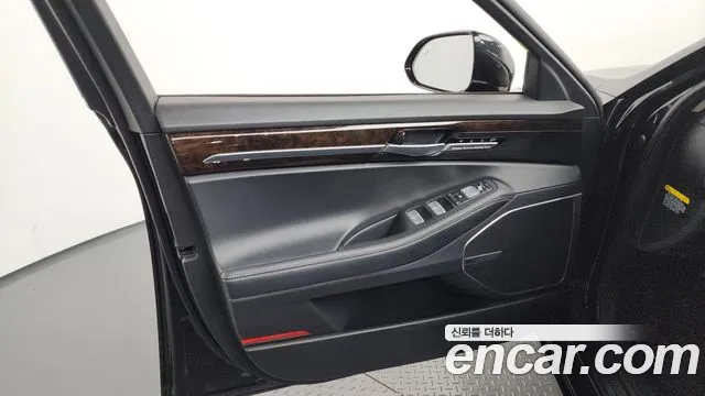 Genesis G90 2018 thumb 10