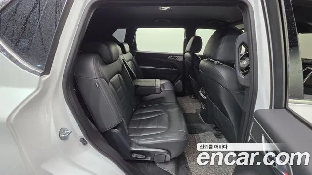 KGM Rexton 2018 thumb 2