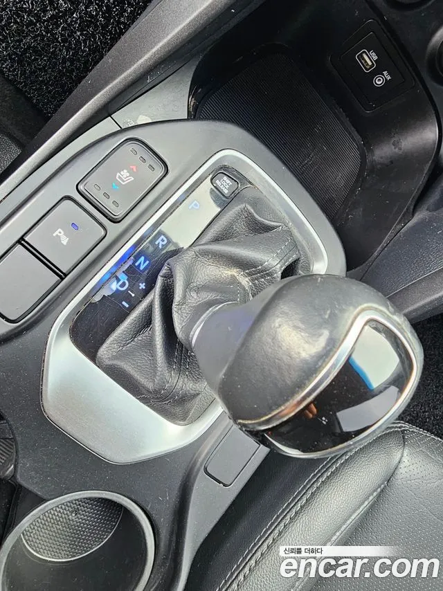 Hyundai Santafe 2017 thumb 5