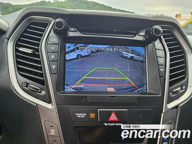Hyundai Santafe 2017 thumb 11