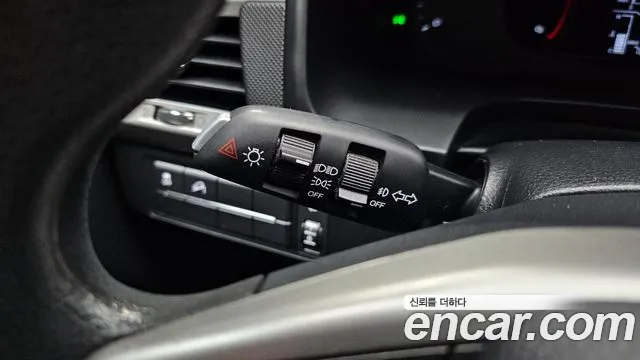 KGM Rexton 2018 thumb 12
