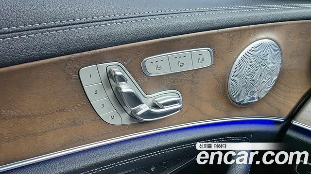 Mercedes-Benz E-Class 2018 thumb 8
