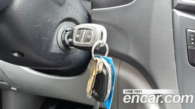 Hyundai Staria 2017 thumb 5