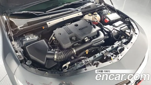 Chevrolet Malibu 2020 thumb 2