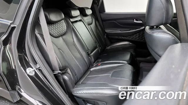 Hyundai Santa Fe 2018 thumb 8