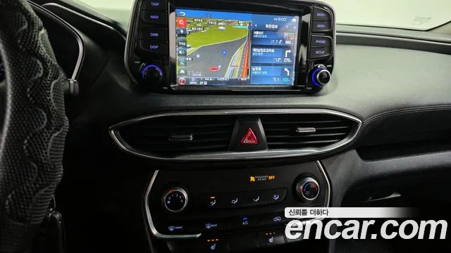 Hyundai Santa Fe 2018 thumb 2