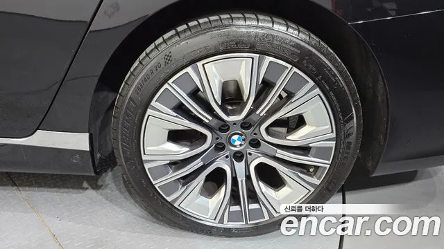 BMW 7 серии 2022 thumb 2