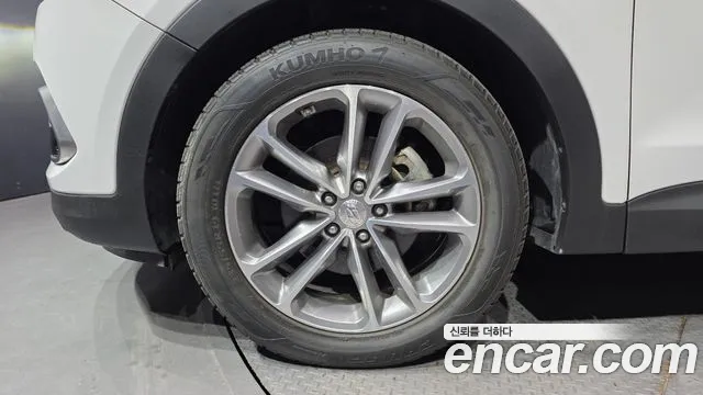 Hyundai Santafe 2016 thumb 12