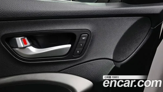 Hyundai Santafe 2016 thumb 10