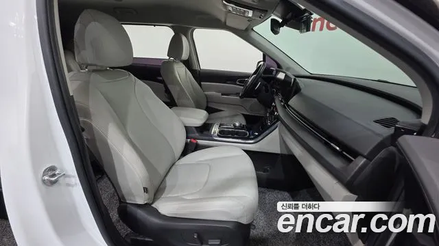 Kia Carnival 2020 thumb 5