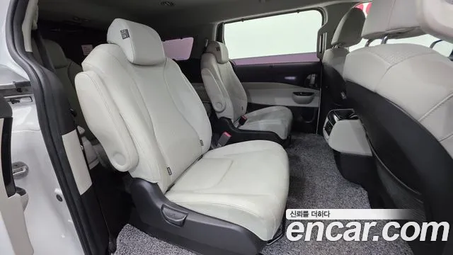 Kia Carnival 2020 thumb 2