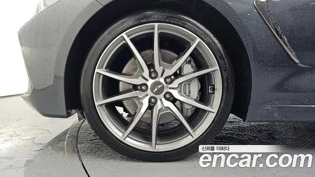 Genesis G70 2018 thumb 5
