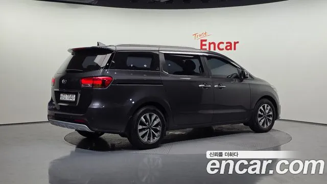 Kia Carnival 2014 thumb 3