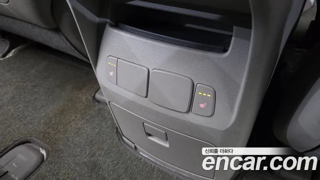 Kia Carnival 2014 thumb 5