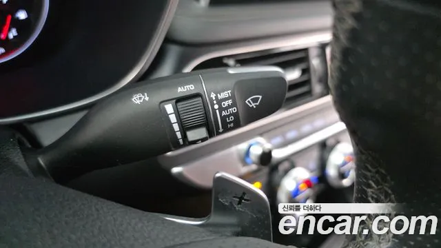 Genesis G70 2020 thumb 12