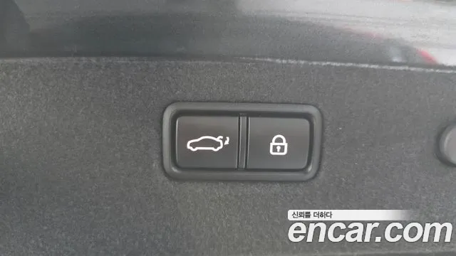 Genesis G70 2020 thumb 3