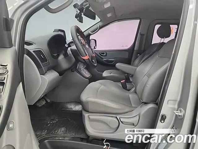 Hyundai Staria 2011 thumb 8