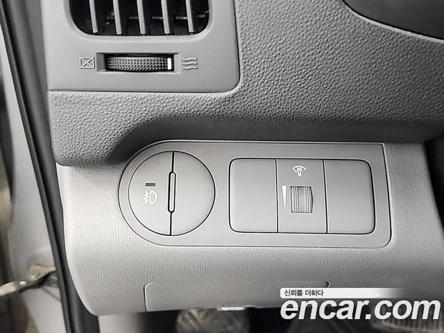 Hyundai Staria 2011 thumb 5