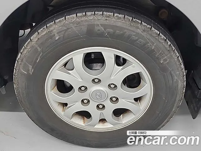 Hyundai Staria 2011 thumb 6