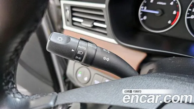 Hyundai Staria 2018 thumb 8