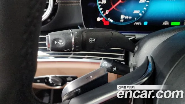 Mercedes-Benz E-Class 2021 thumb 3