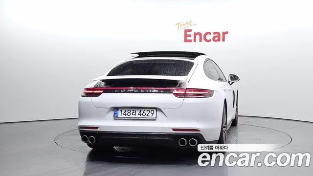 Porsche Panamera 2018 thumb 9