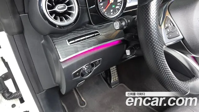 Mercedes-Benz E-Class 2018 thumb 11