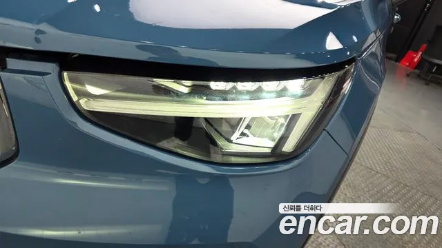 Volvo XC40 2022 thumb 8