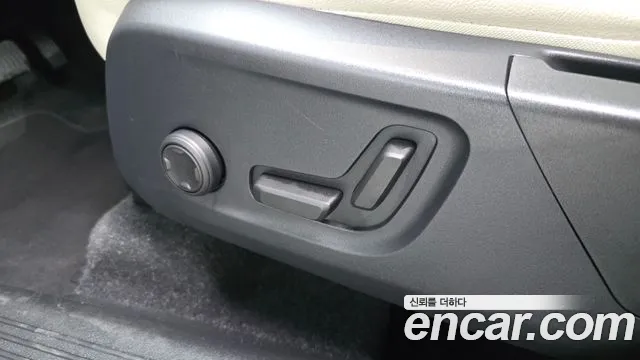 Volvo XC40 2022 thumb 4