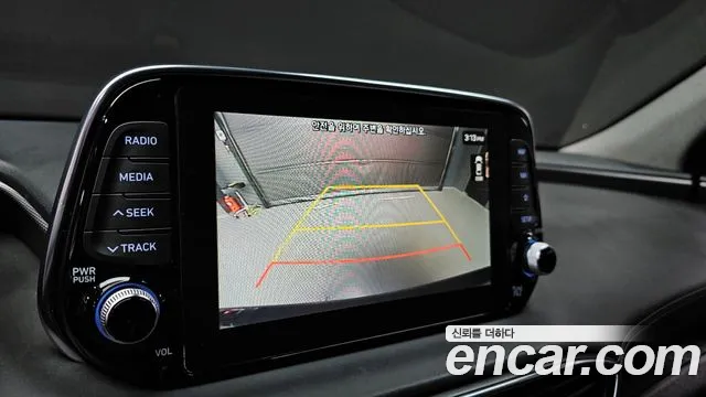 Hyundai Santa Fe 2019 thumb 7