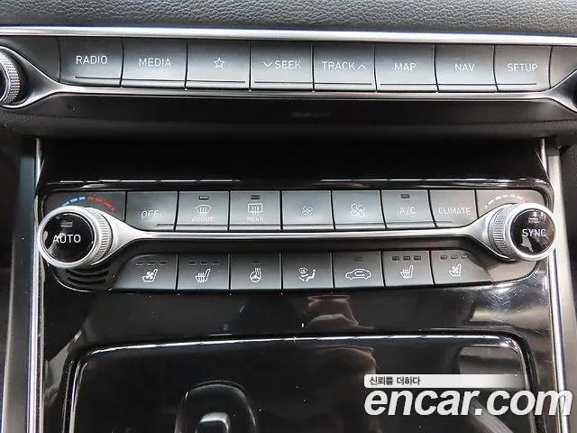 Hyundai Grandeur 2016 thumb 4
