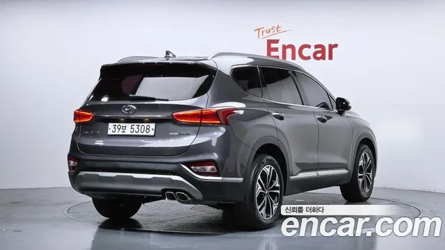 Hyundai Santa Fe 2018 thumb 3