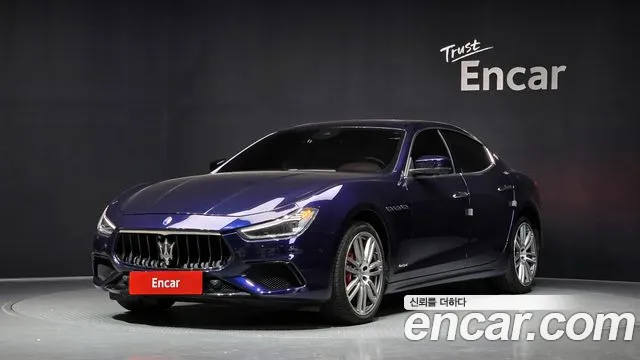 Maserati Ghibli 2017 thumb 8